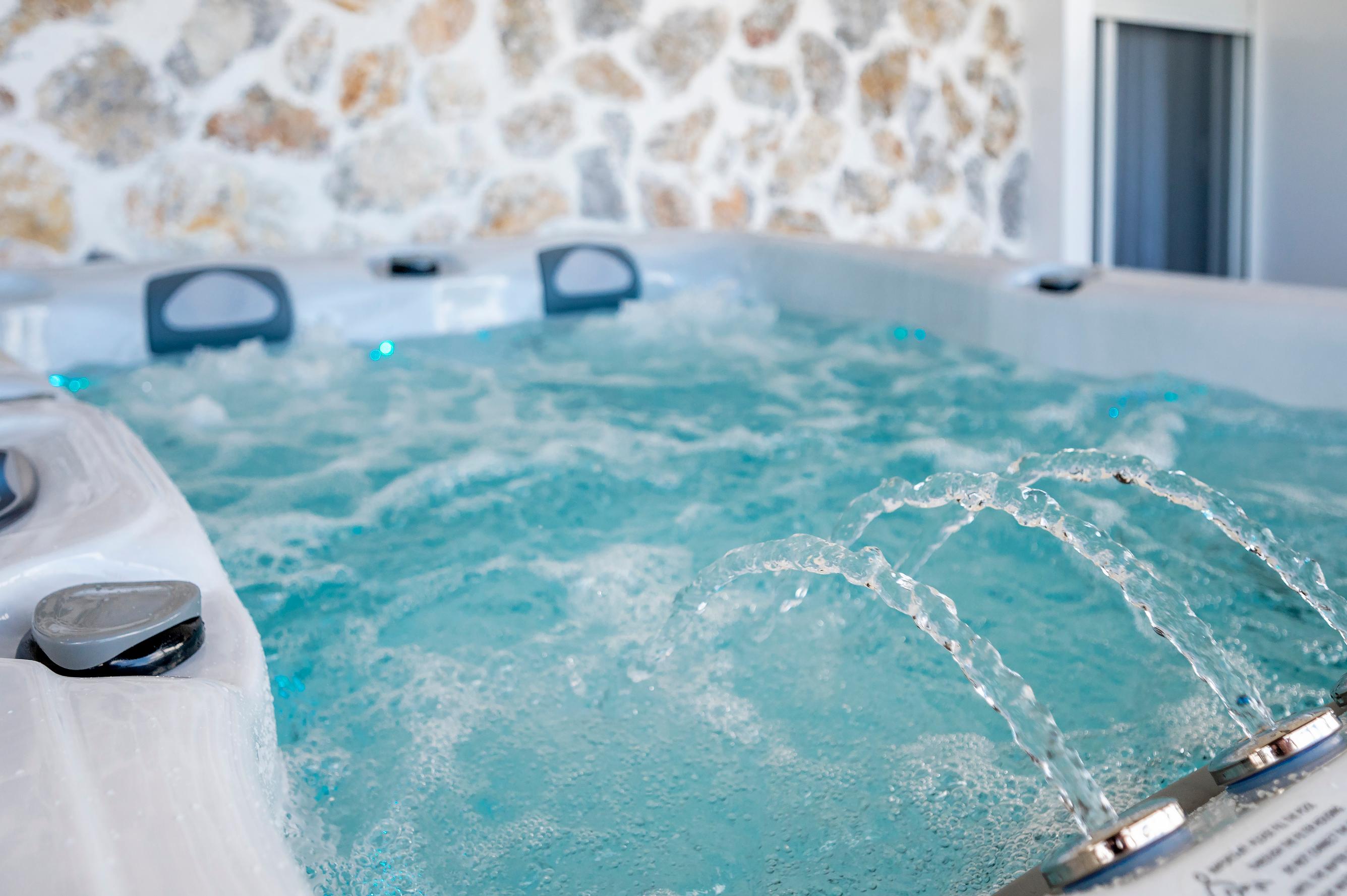 Relaxation Moments with Jacuzzi (107 )