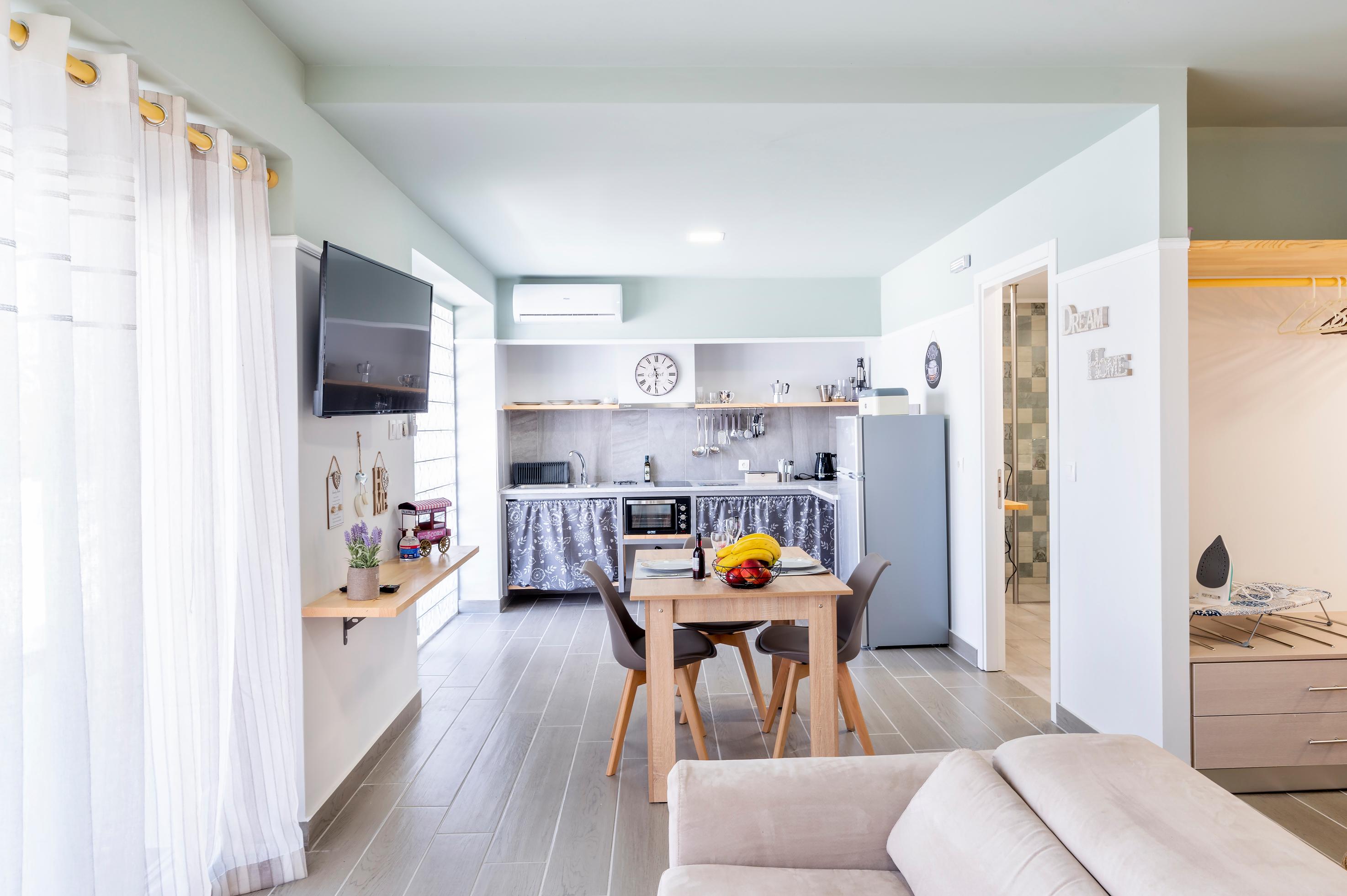 Simple Comfort with a Touch of Nature(104)